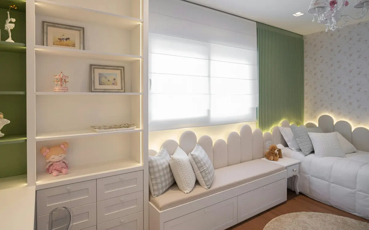 Quarto infantil com arrumação embutida